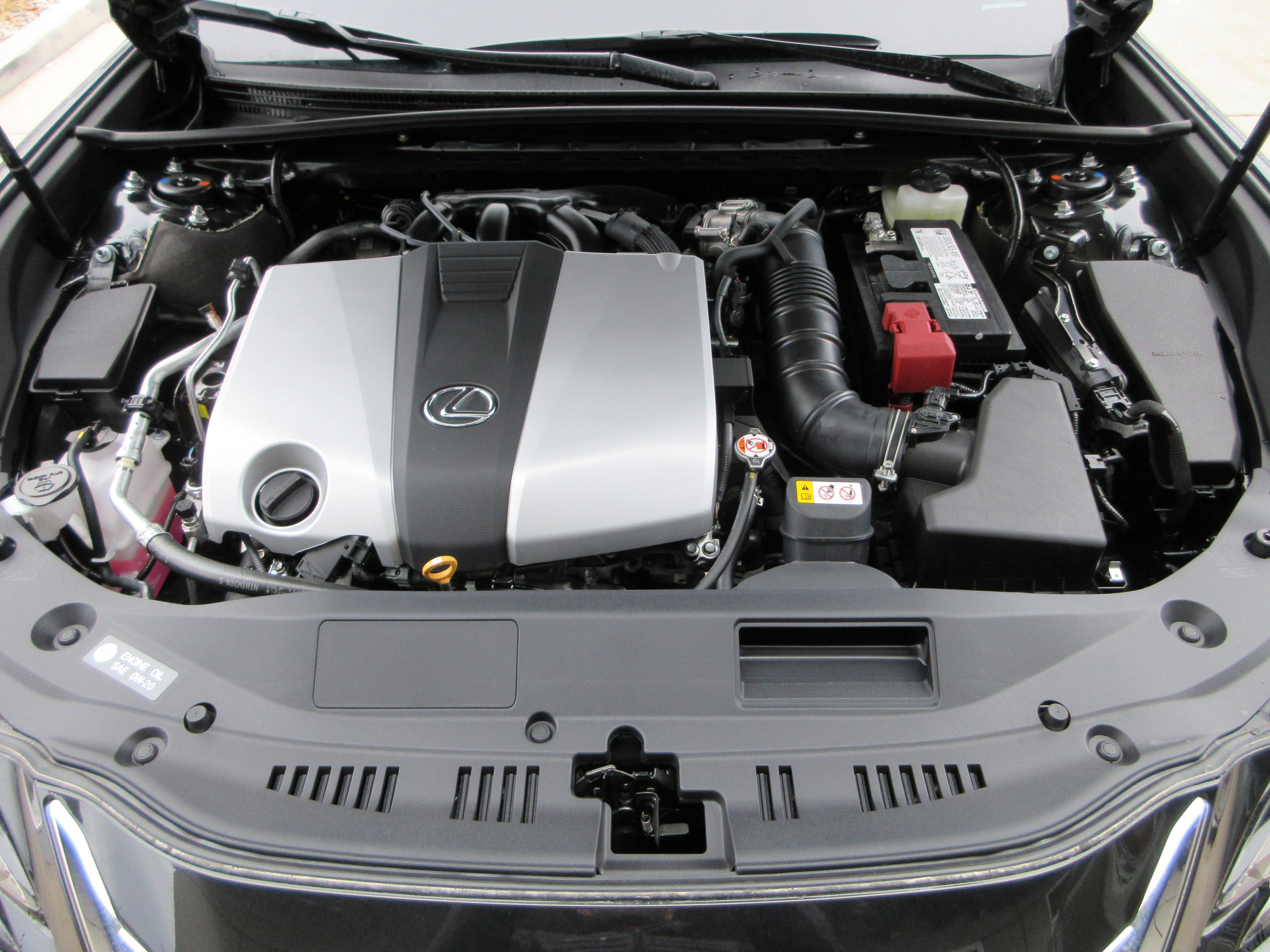 2025 Lexus ES 350 - Photo 46