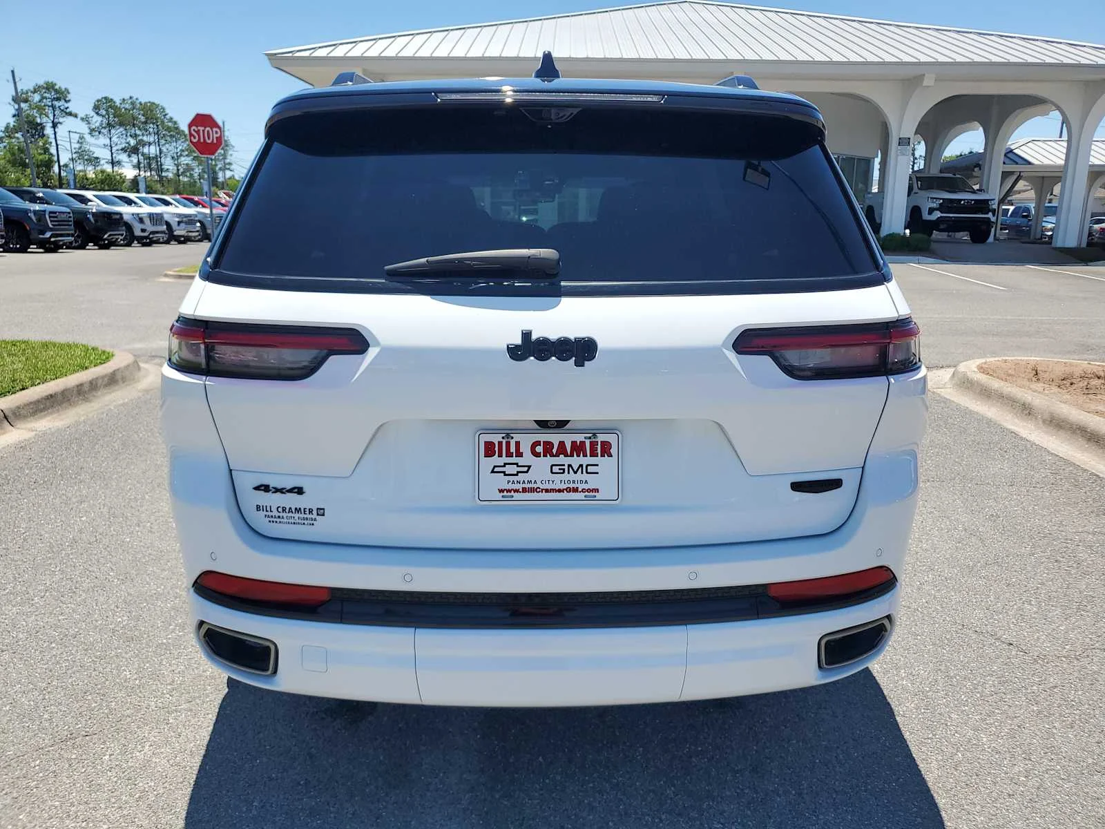 Used 2023 Bright White Clearcoat W Jeep Summit Reserve image 4