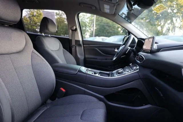 Used 2023 Black Hyundai SEL image 40