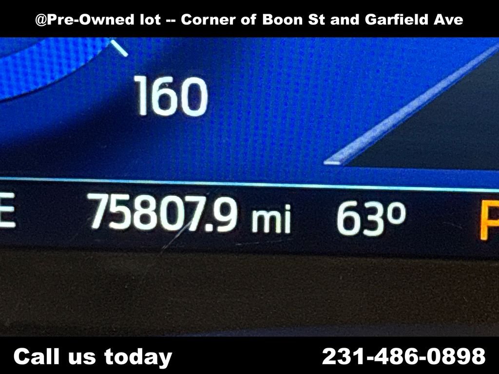 Used 2020 Blue Ford SE Sport image 22