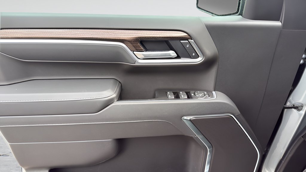 New 2026 Sterling Gray Metallic Chevrolet LT image 24