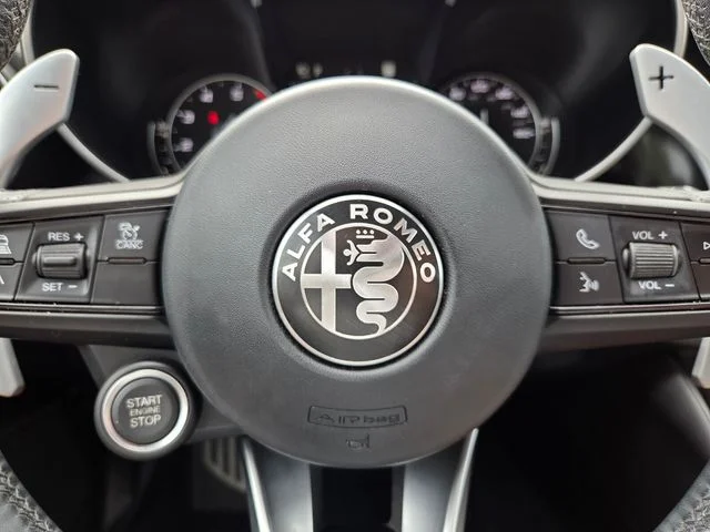 Used 2022 White Alfa Romeo Veloce image 34