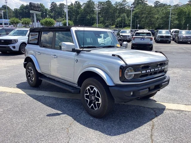 Used 2021 Silver Ford Outer Banks image 1