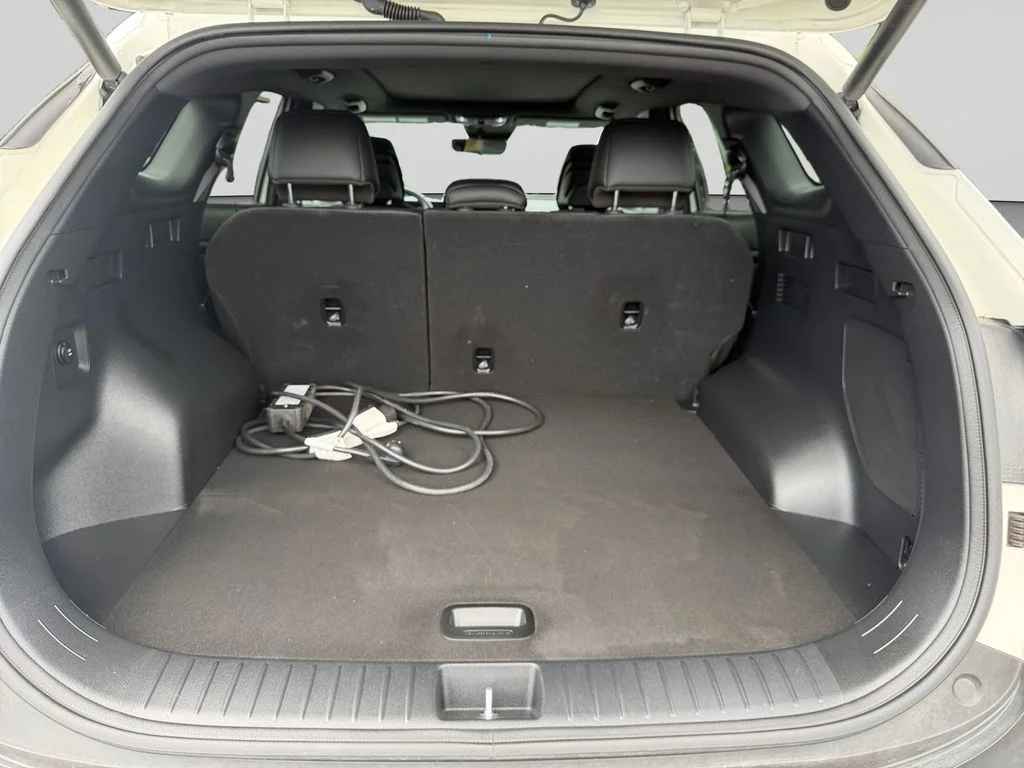 Certified Used 2023 White Kia X-Line Prestige image 19