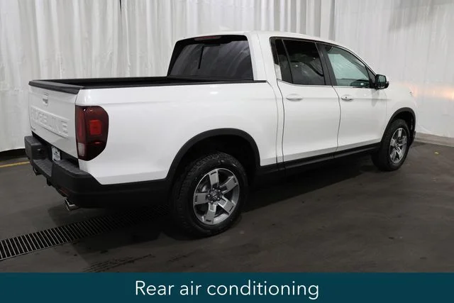 New 2026 Platinum White Pearl Honda RTL image 3