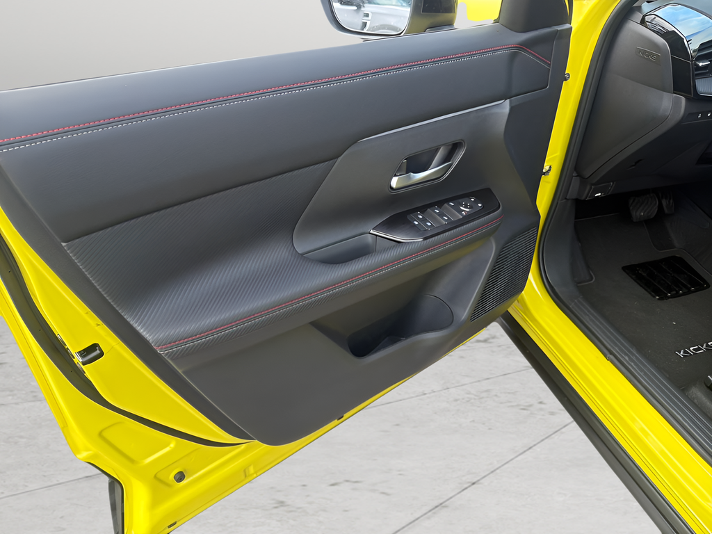 2026 Nissan KICKS SR - Photo 13