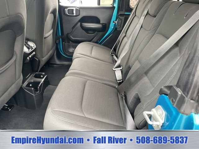Used 2019 Bikini Pearlcoat Jeep Unlimited Sport S image 15