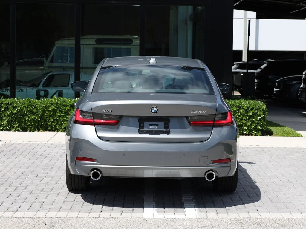 2026 BMW 3 Series 330i - Photo 6