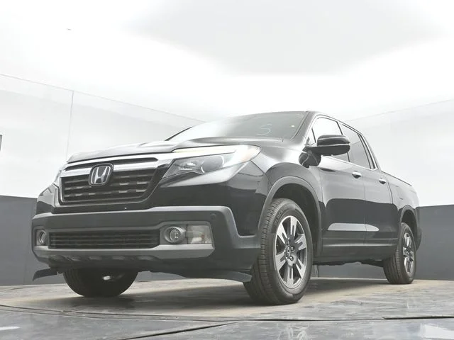 Used 2017 Crystal Black Pearl Honda RTL-E image 29