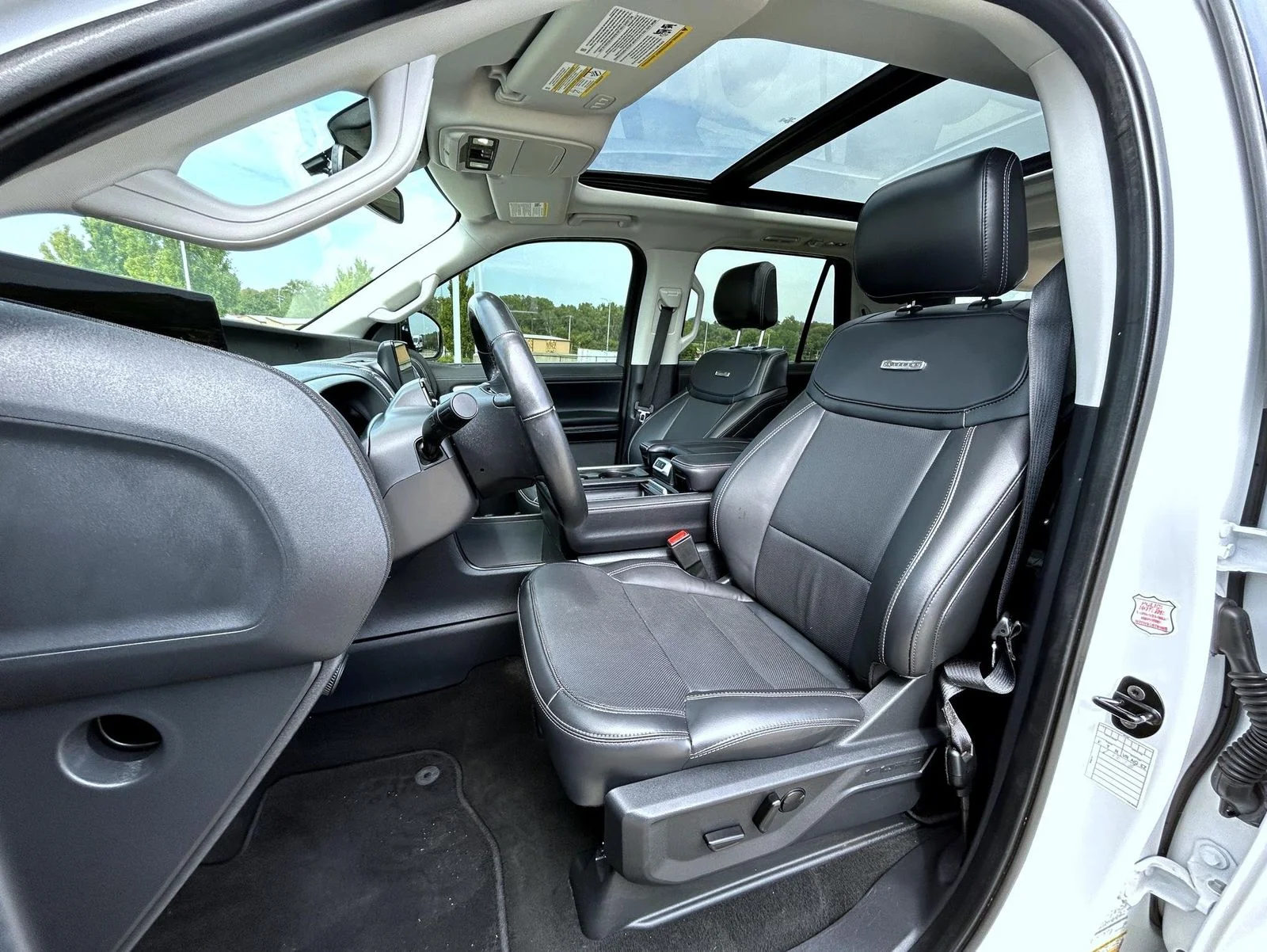 Used 2025 White Ford Platinum image 10
