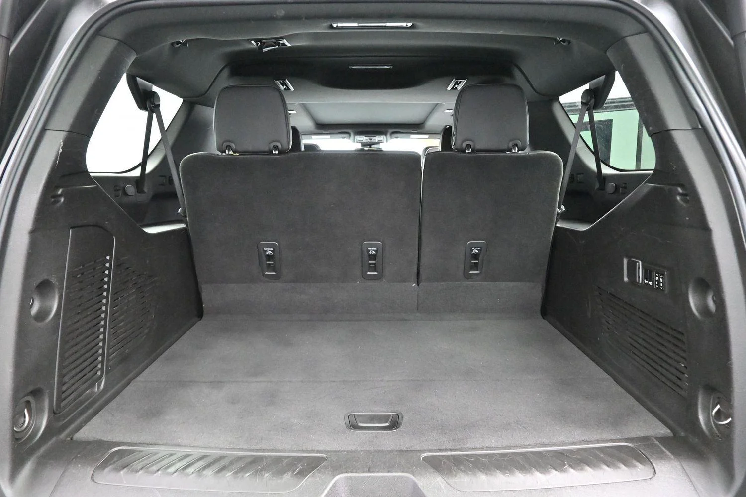 Used 2023 Onyx Black GMC SLT image 10