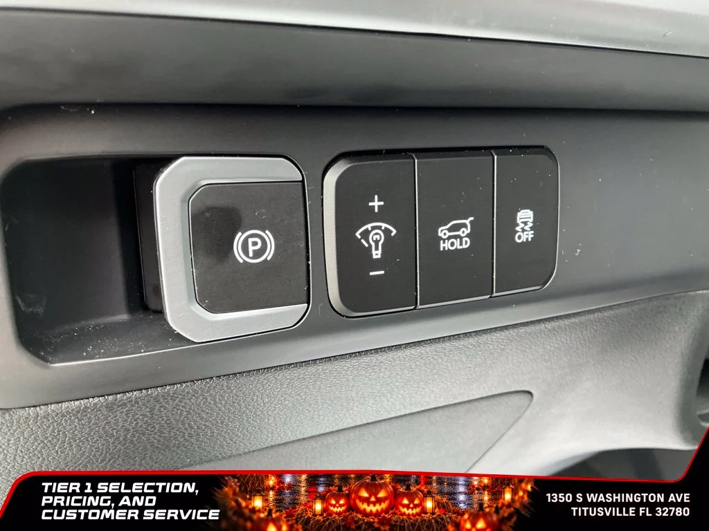 Used 2026 White Hyundai SEL image 30