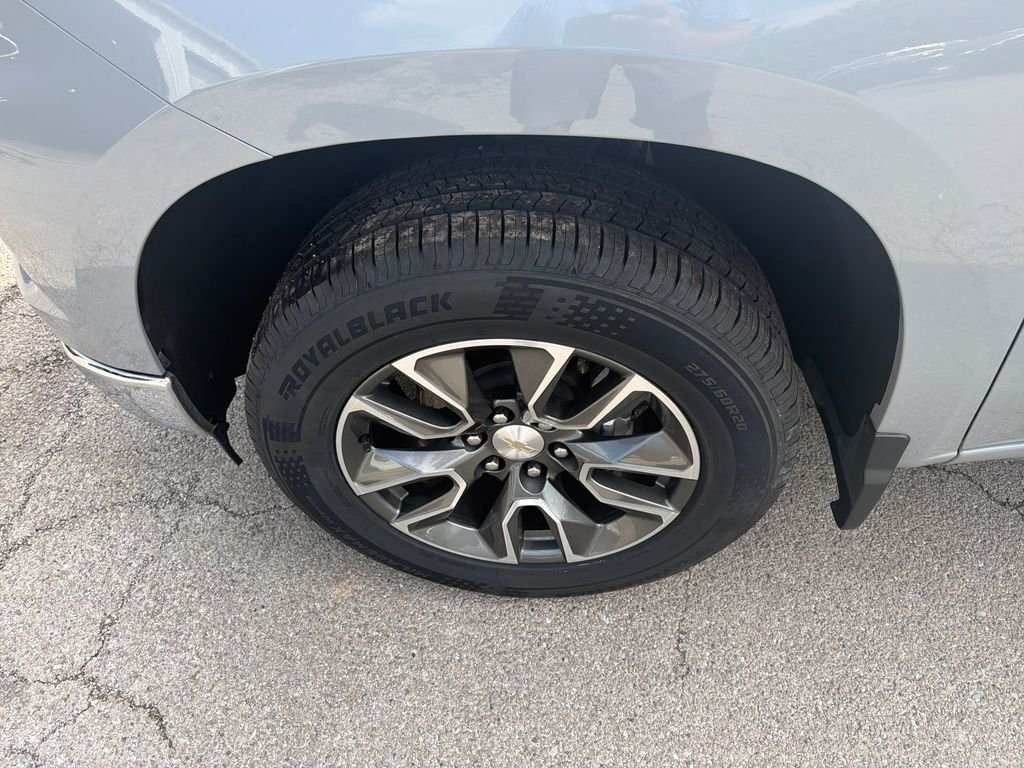 Used 2024 Gray Chevrolet LT image 10