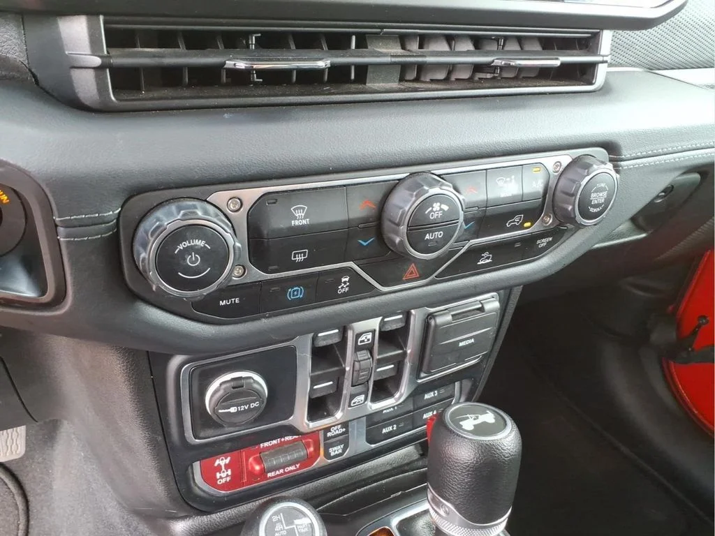 Used 2024 Red Jeep Rubicon 4xe image 27