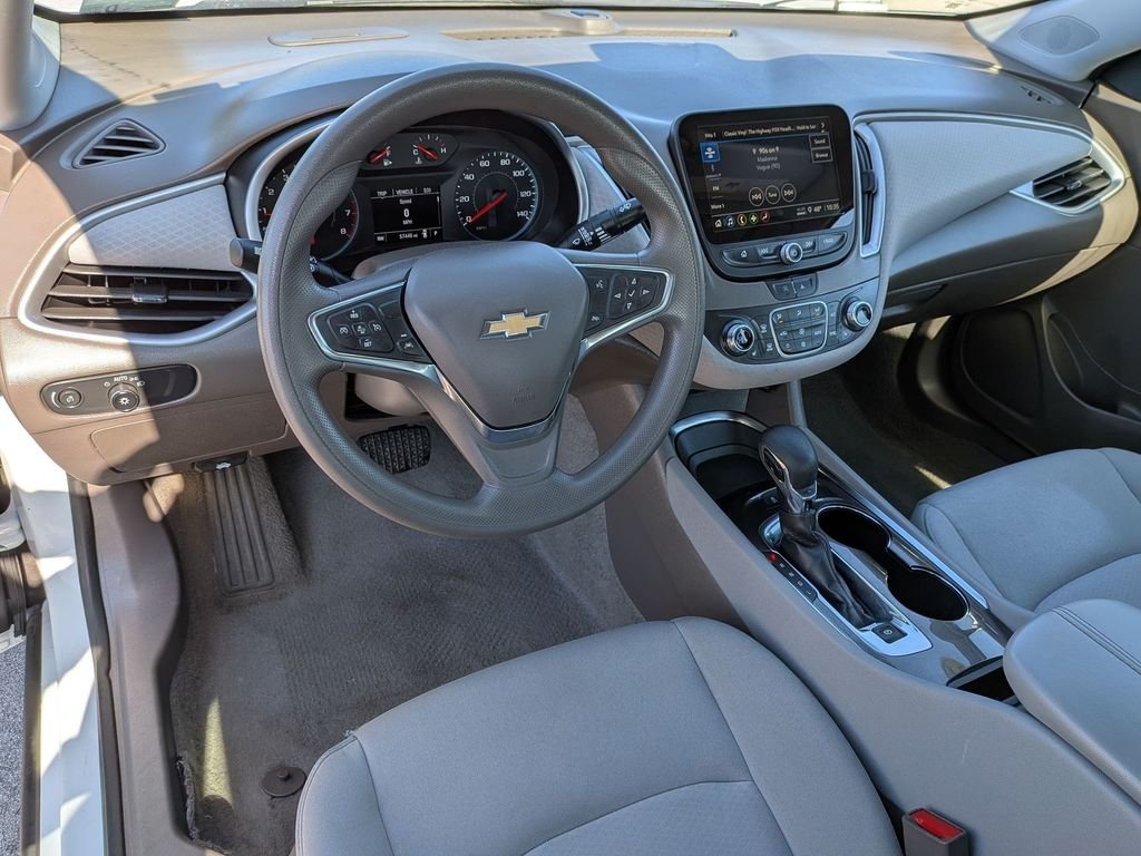 Used 2024 White Chevrolet LT image 10