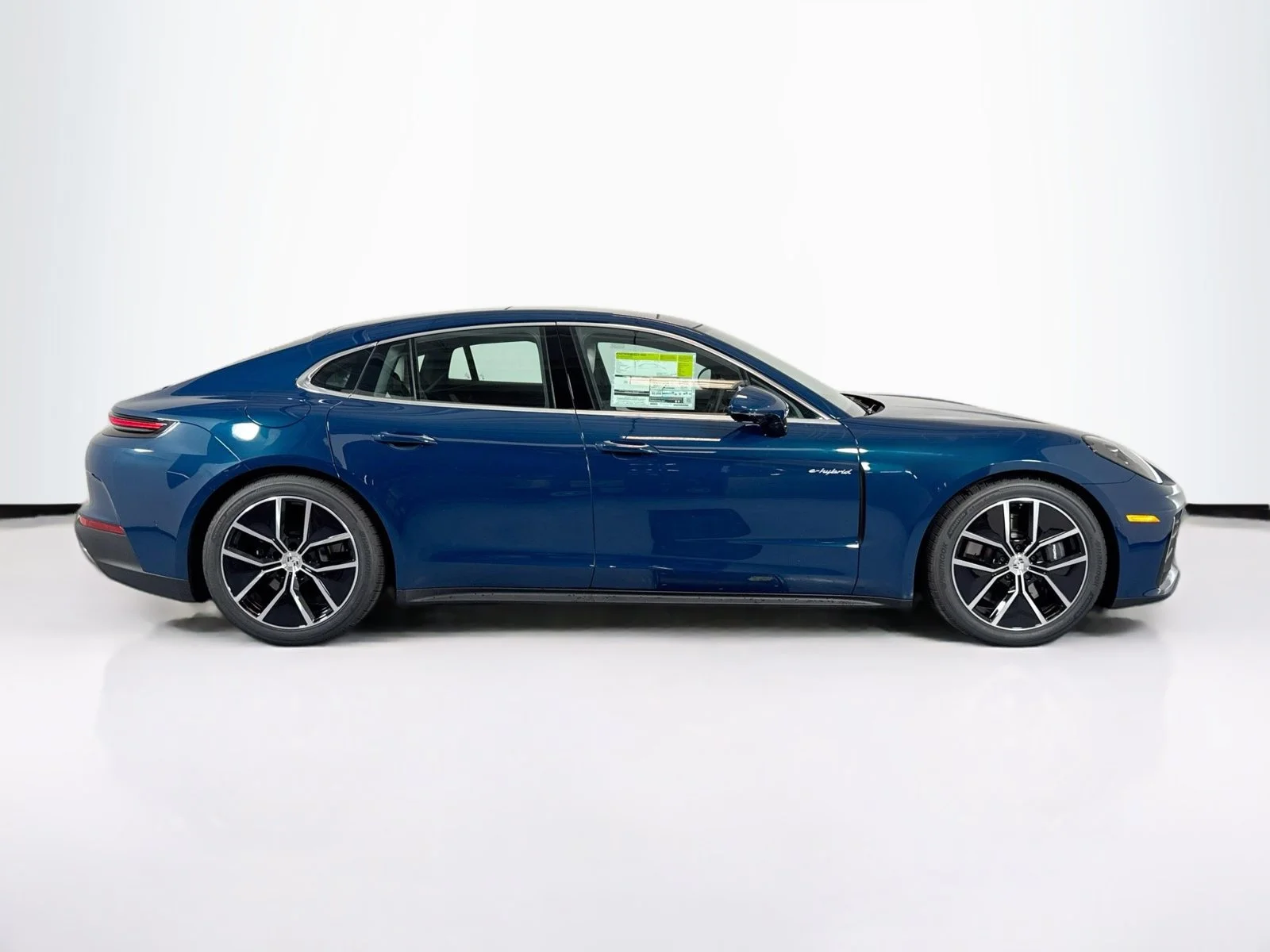 New 2026 Montego Blue Metallic Porsche 4 E-Hybrid image 8