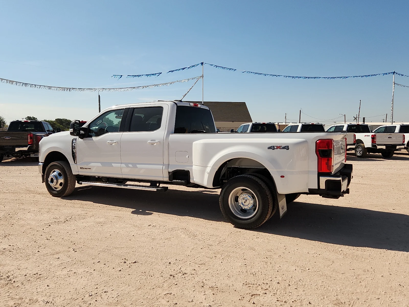 New 2026 Oxford White Ford Lariat image 4