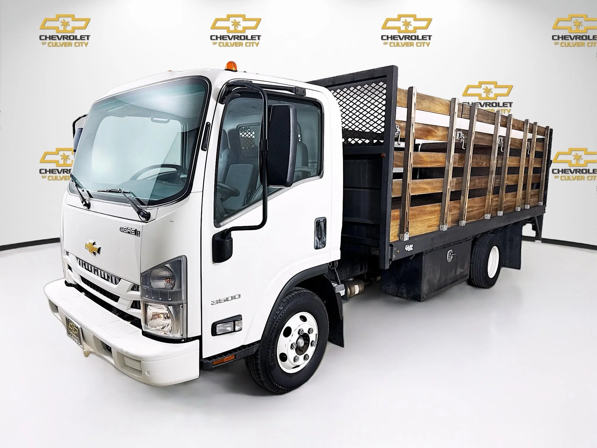 Used 2020 Arc White Chevrolet 2WD Reg Cab 150" image 3