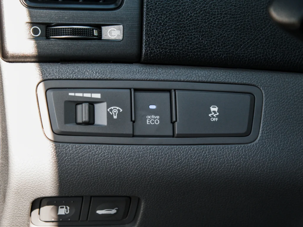 Used 2013 Harbor Gray Metallic Hyundai GLS image 11