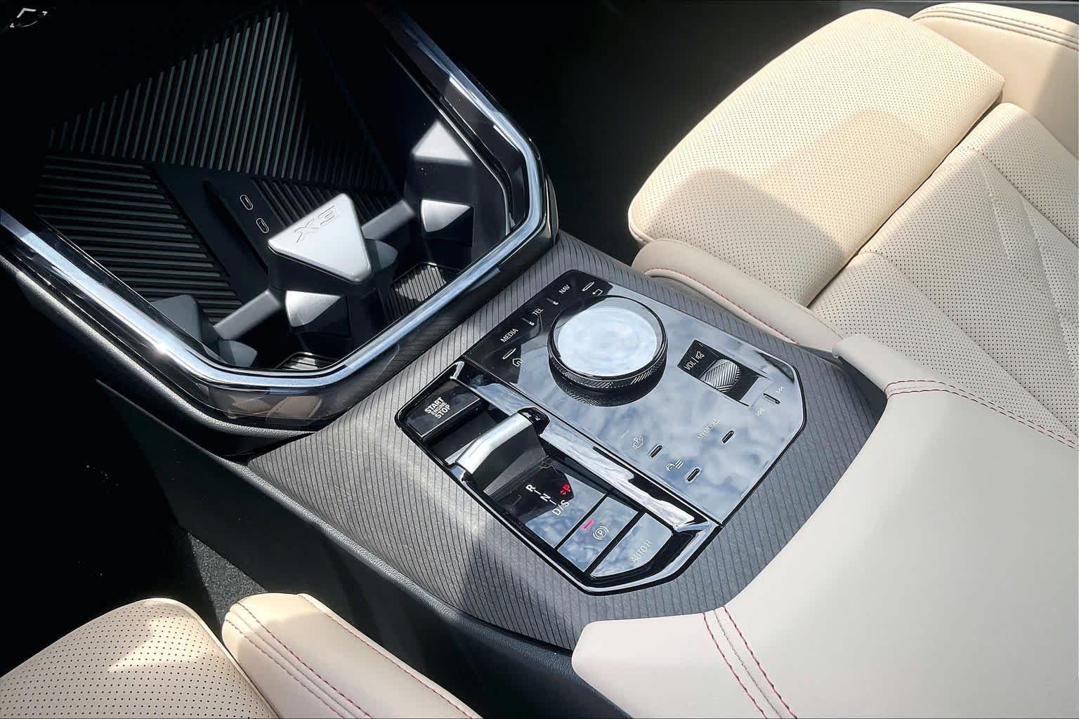 New 2026 Black Sapphire Metallic BMW 30 xDrive image 8