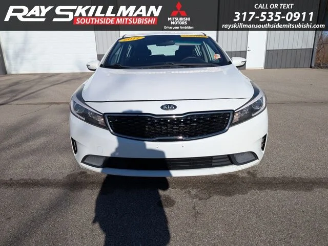 Used 2017 Kia Forte5 LX with VIN KNAFK5A84H5702825 for sale in New Whiteland, IN