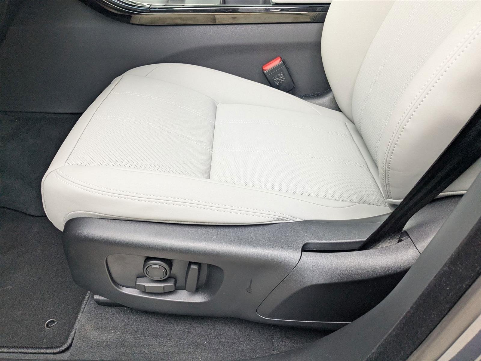 Used 2026  Land Rover S image 15
