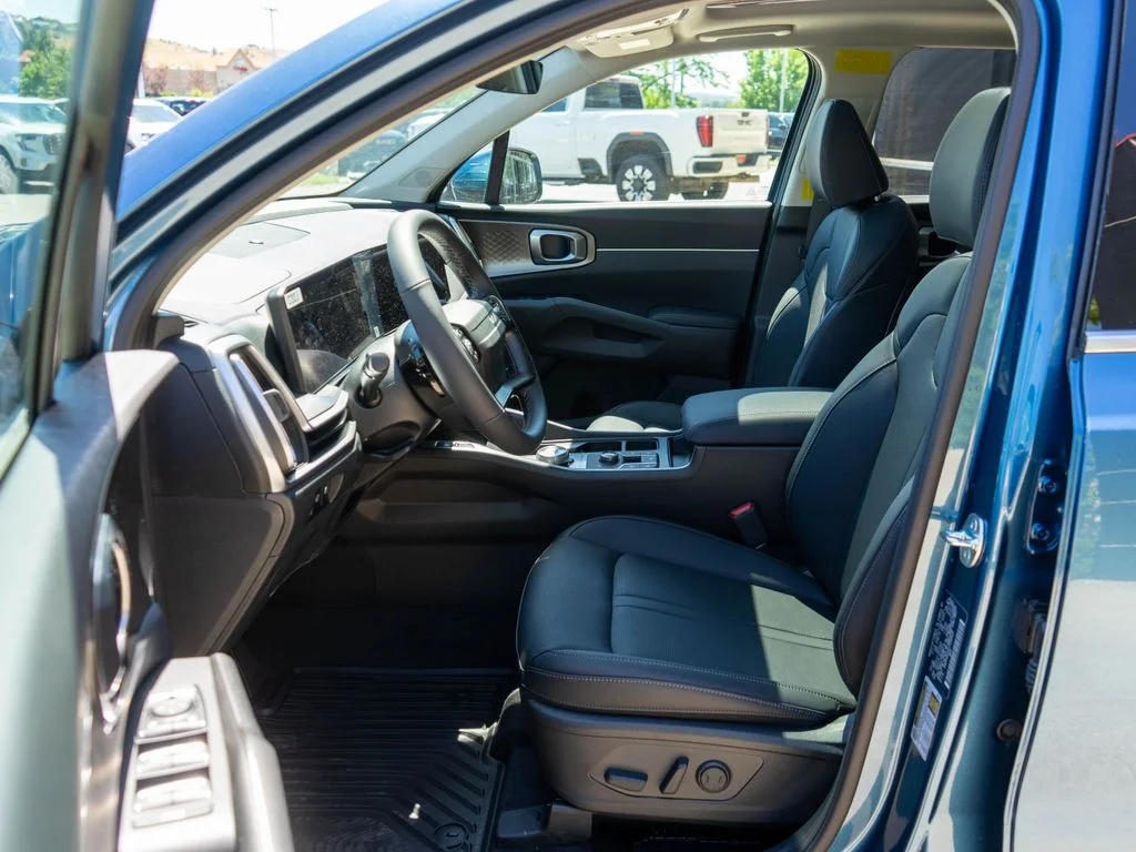 New 2026 Mineral Blue Kia EX image 11