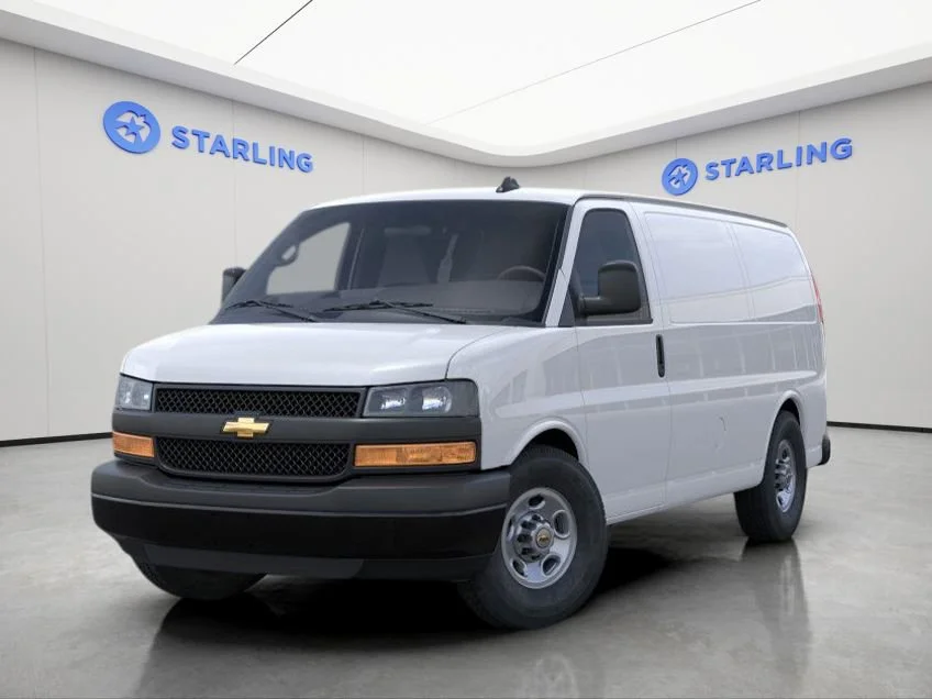 New 2025 Summit White Chevrolet 1WT image 2