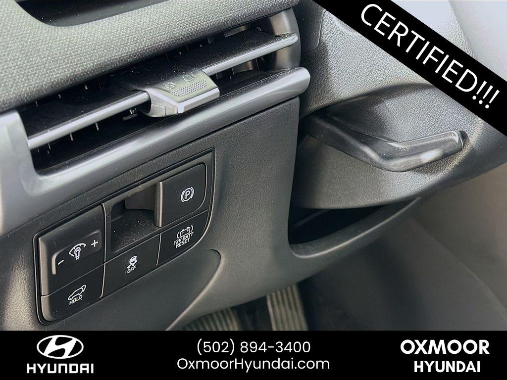 Used 2025 Ultimate Red Hyundai SEL Convenience image 10