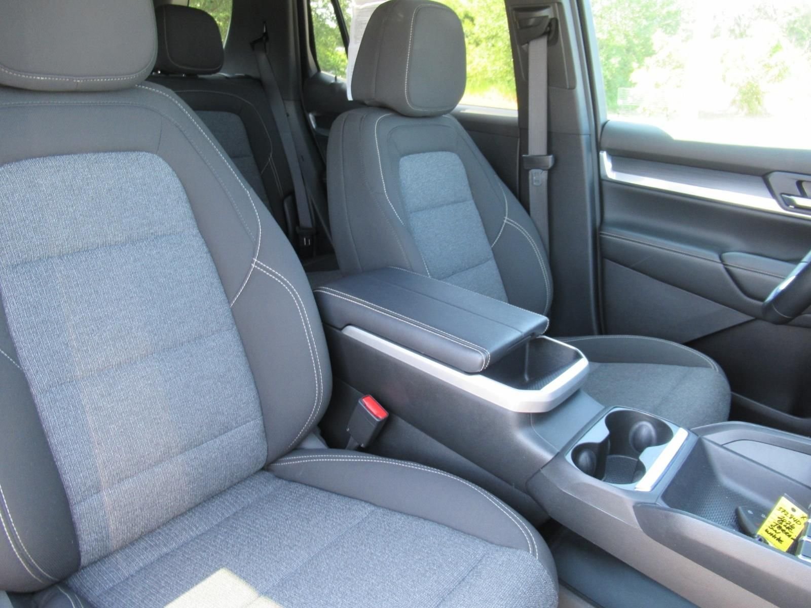 Used 2026 White GMC Elevation image 9
