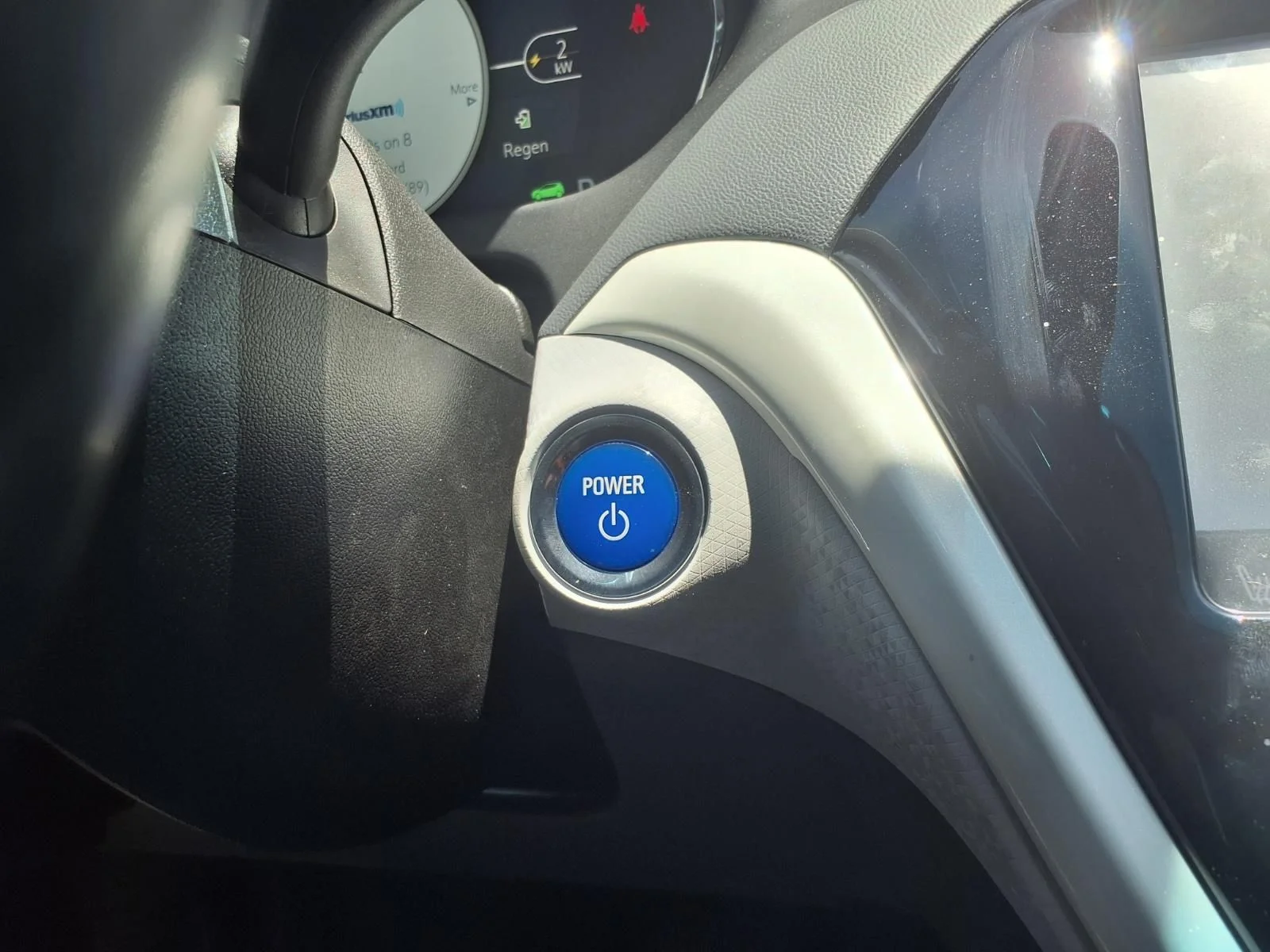 Used 2020 White Chevrolet Premier image 20