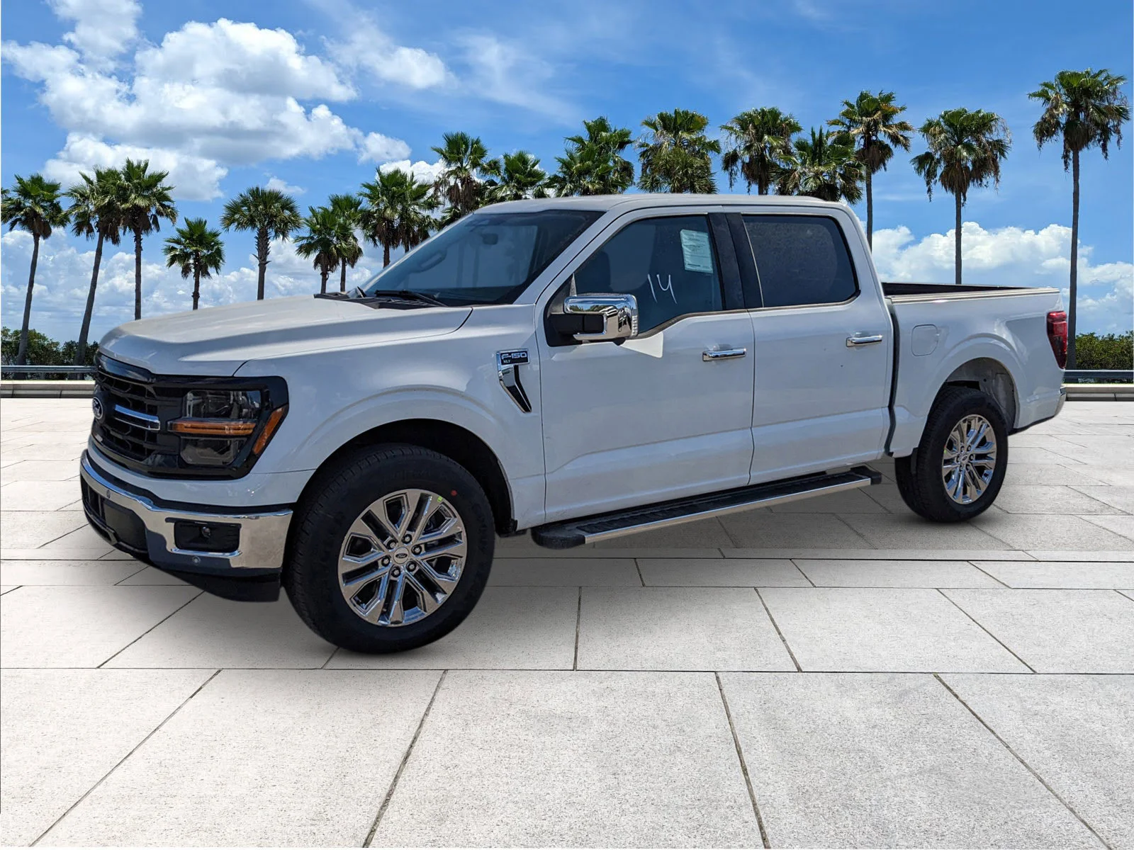 New 2026 Oxford White Ford XLT image 4