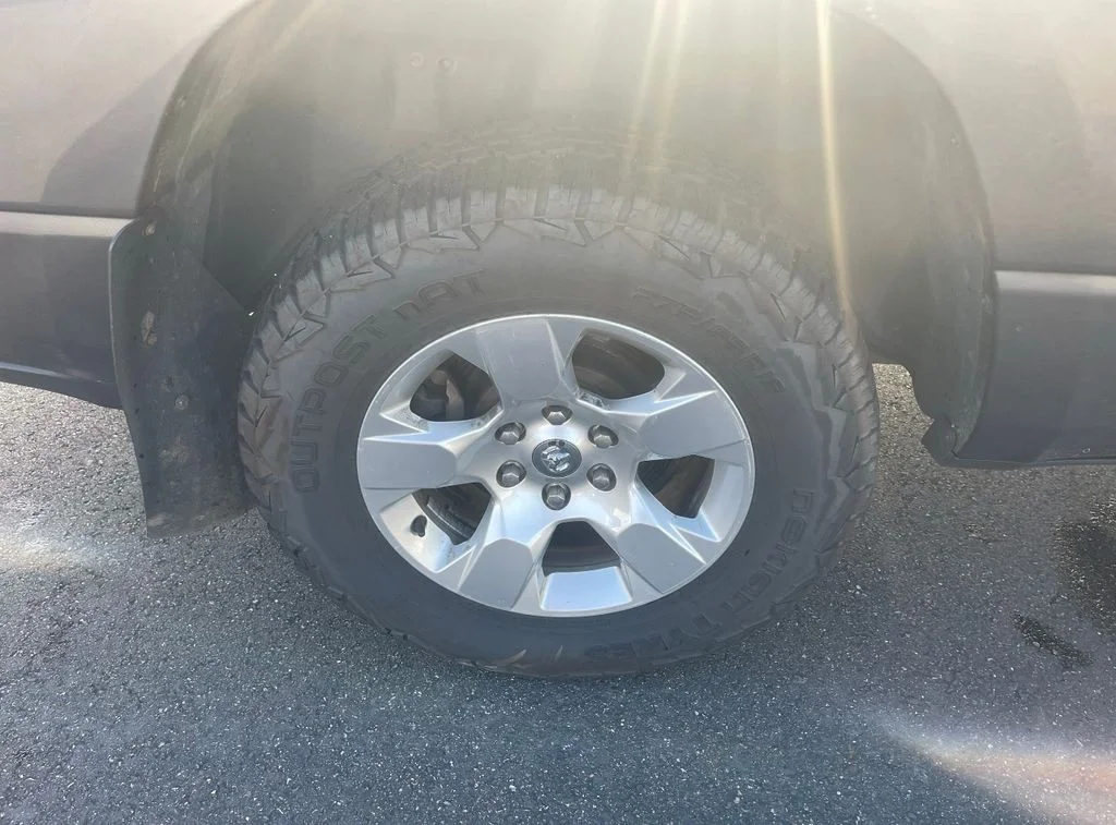 Used 2019 Gray Ram Big Horn/Lone Star image 11