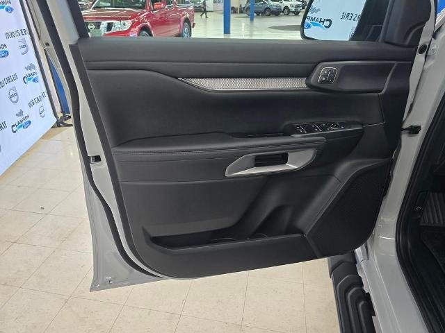 New 2026 Avalanche Ford Lariat® image 12