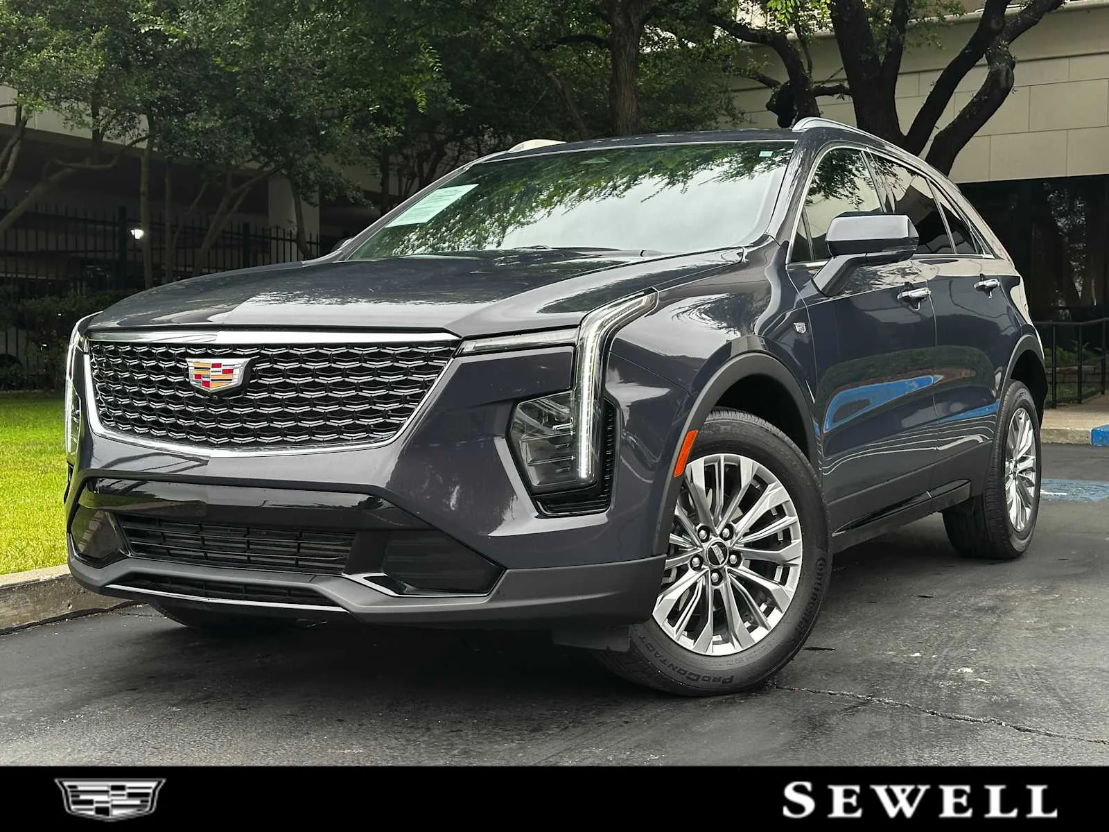 2024 Cadillac XT4 Premium Luxury AWD's photo