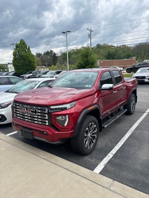 2024 GMC Canyon 4WD Denali Crew Cab Short Box's photo