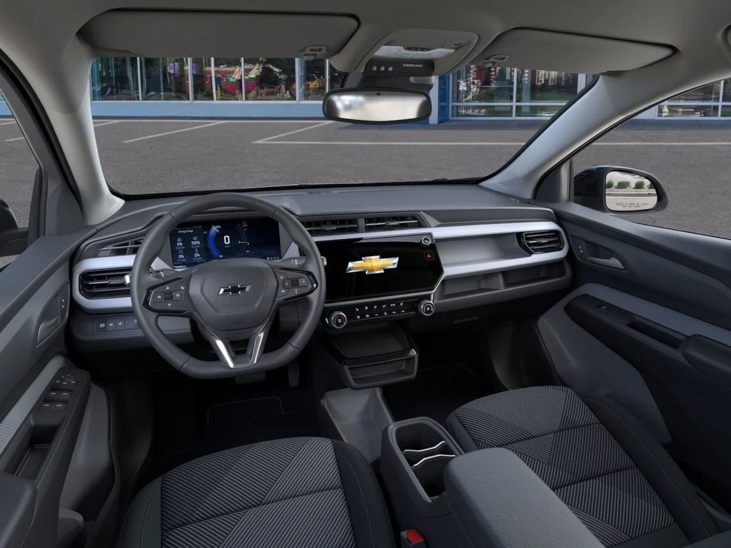 New 2027 White Chevrolet LT image 15