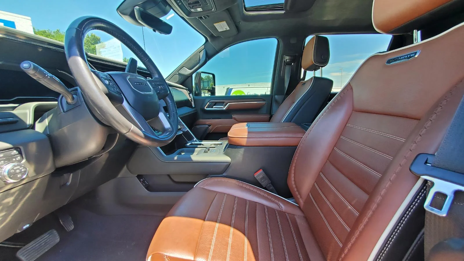 Used 2024 Onyx Black GMC Denali Ultimate image 3