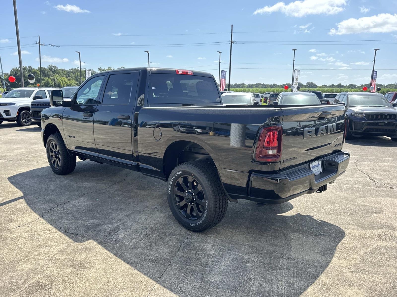 New 2026 Diamond Black Crystal Pearl-Coat Exterior Paint RAM Big Horn image 4