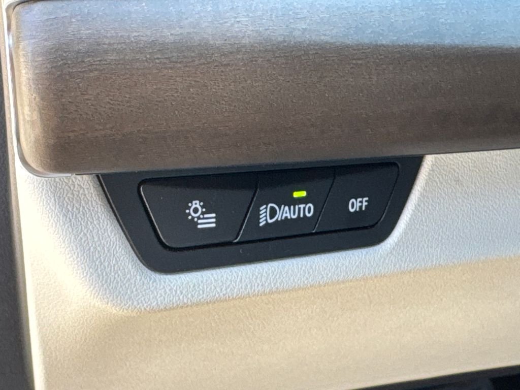 New 2027 Dune Grey Metallic BMW xDrive28i image 27