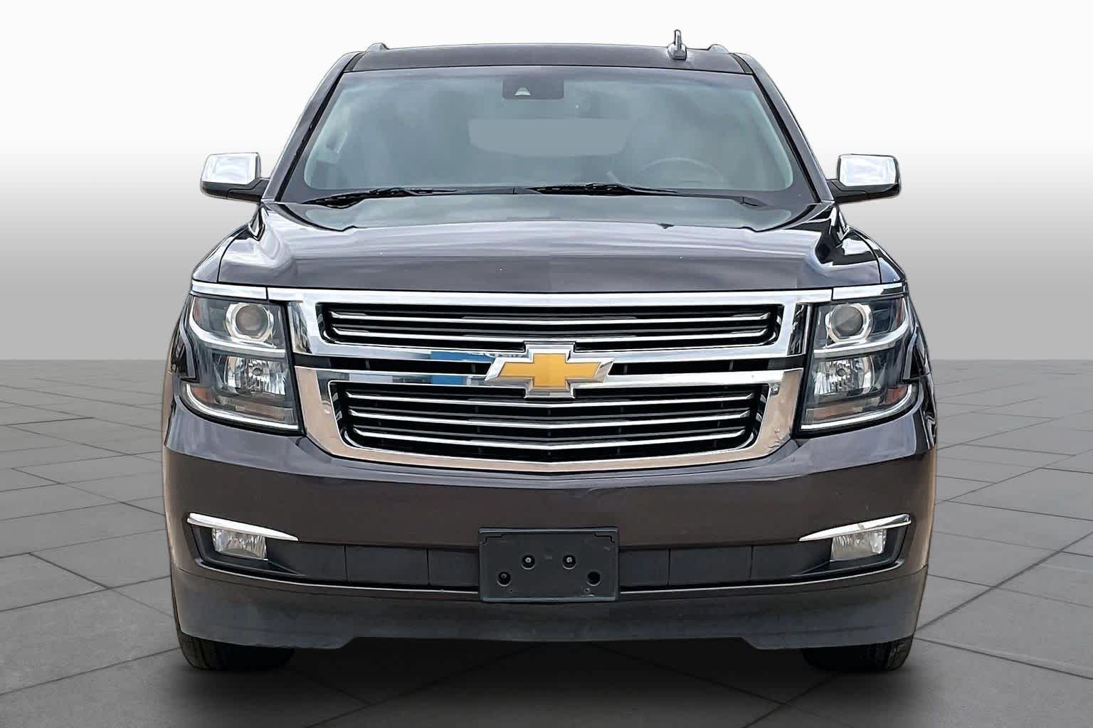 Used 2017 TUNGSTEN METALLIC Chevrolet Premier image 3
