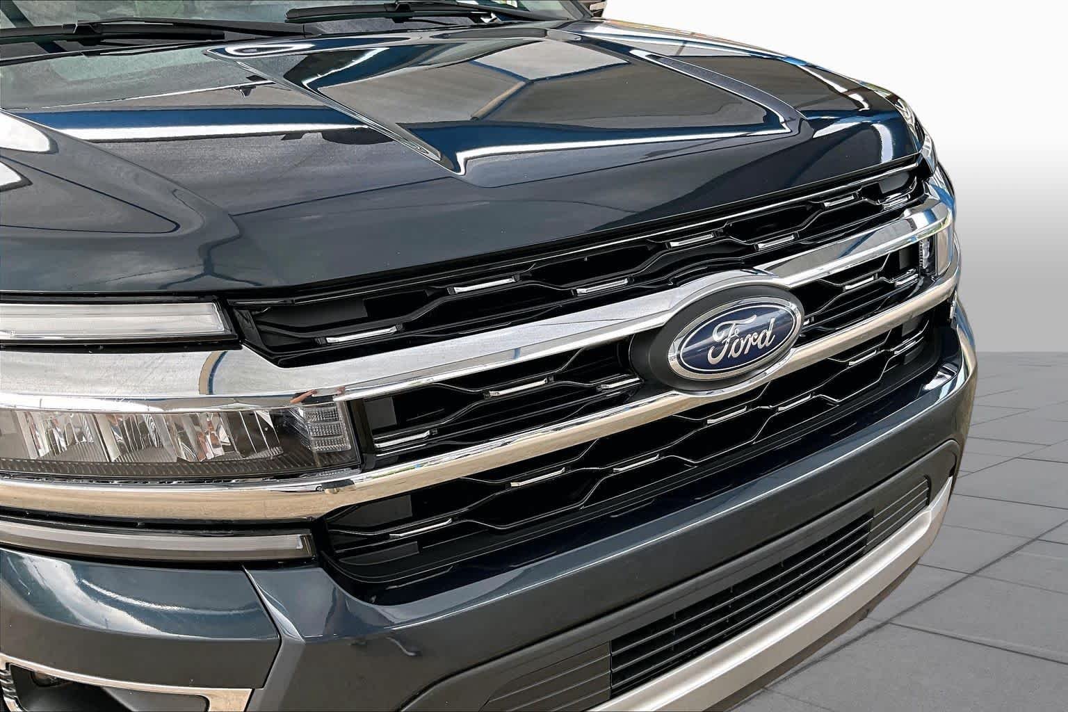 Used 2024 Stone Blue Metallic Ford Limited image 30