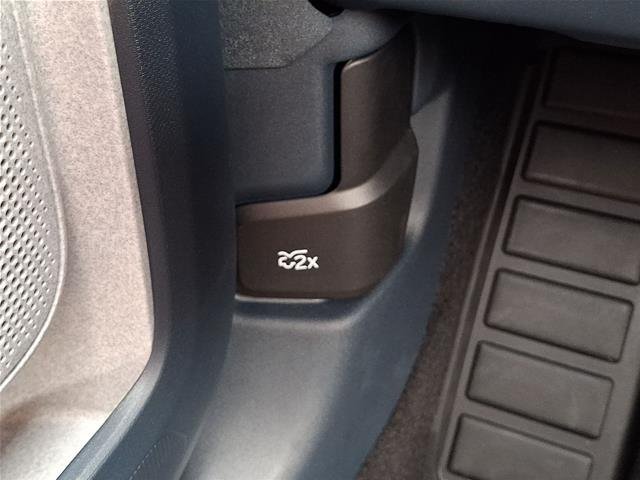 New 2026 Oxford White Ford XLT image 37