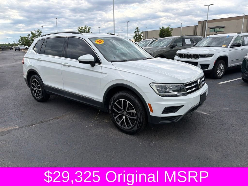 Used 2021 White Volkswagen 2.0T SE image 1