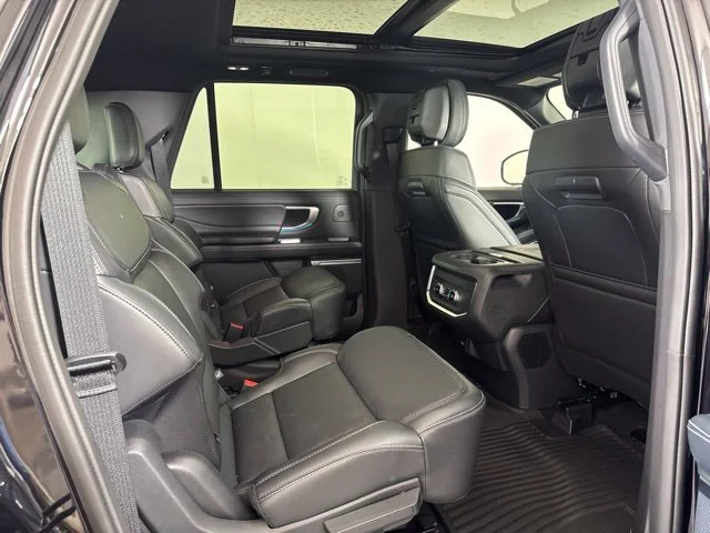New 2026 Agate Black Metallic Ford MAX Platinum® image 5
