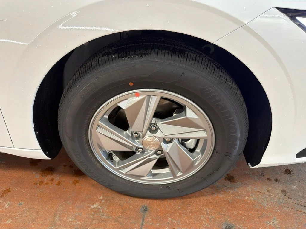 New 2026 Serenity White Hyundai SE image 10