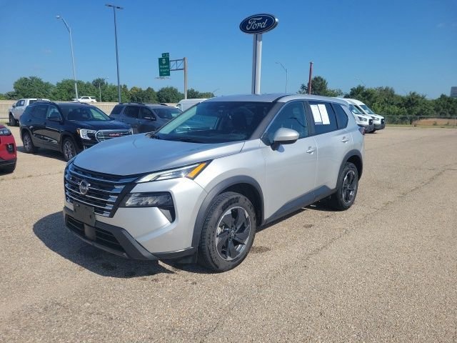 Used 2025 Silver Nissan SV image 16