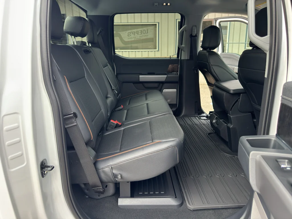 New 2026 Oxford White Ford F-350® Lariat® image 20