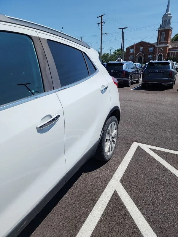 Used 2017 White Buick Preferred image 5
