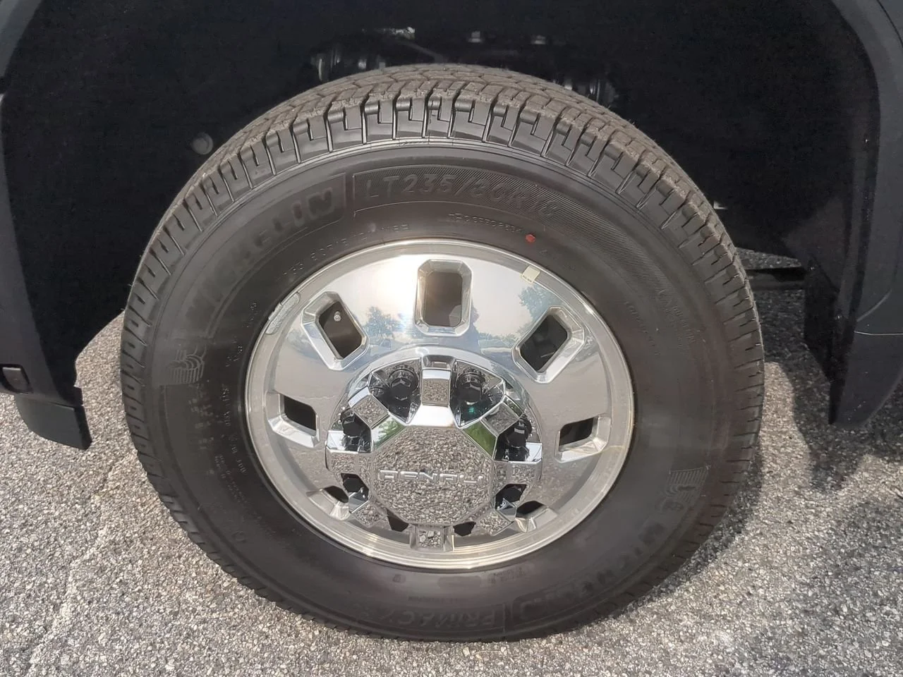 New 2026 Sterling Metallic GMC Denali DRW image 34